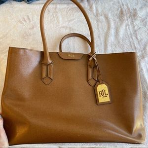 Brown purse, not leather I don’t think